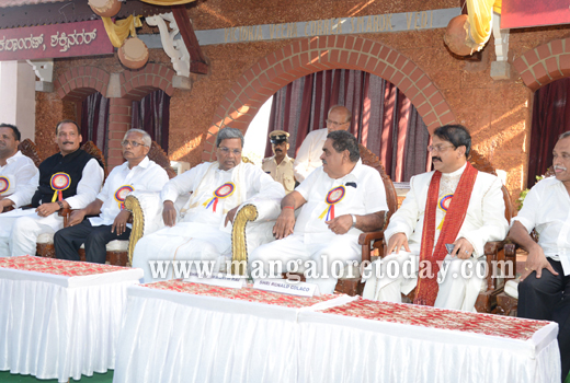 CM Siddaramaiah Lays foundation 1